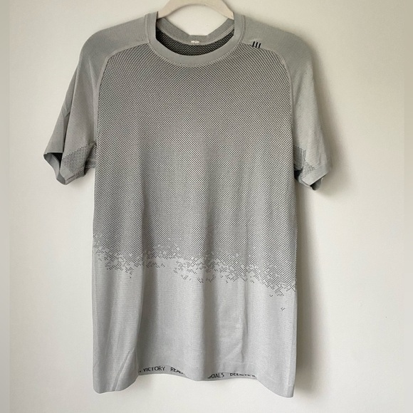 lululemon athletica Other - Lululemon Shirt Men’s Small Gray